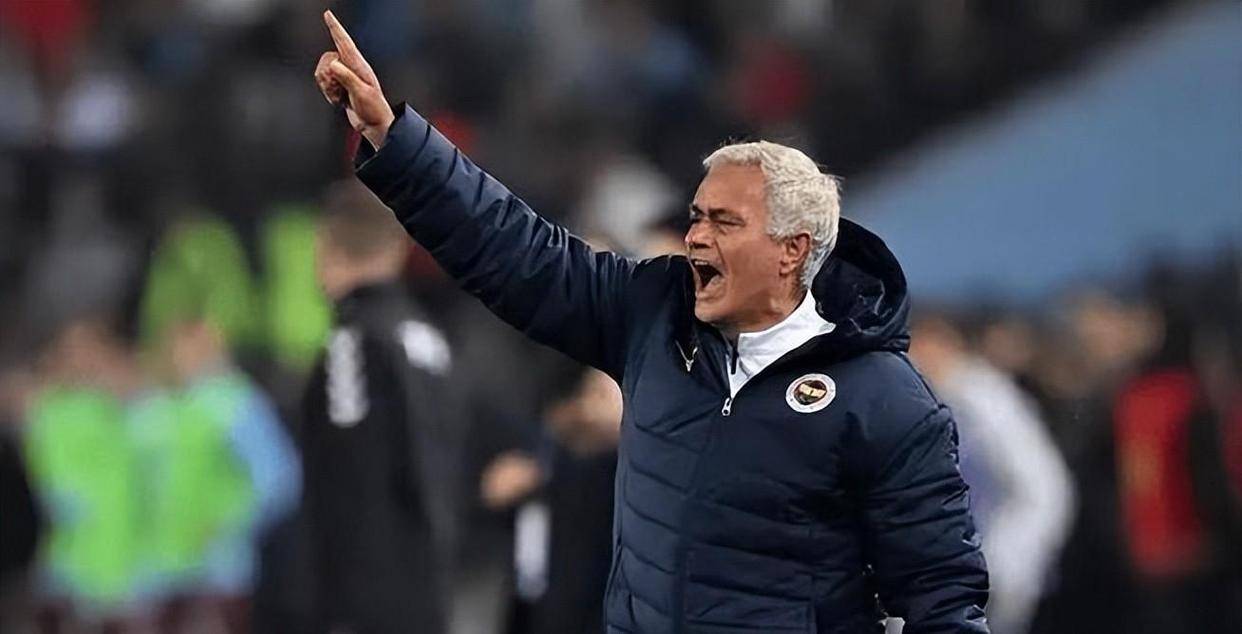 穆里尼奥再次下课，切尔西仍未找到改变局势的解药的简单介绍