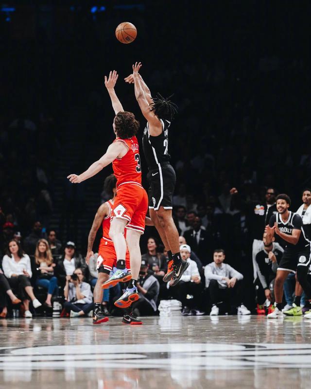 西蒙斯陷入低谷,快船连败,关键时刻神级表现球队命运悬念!的简单介绍