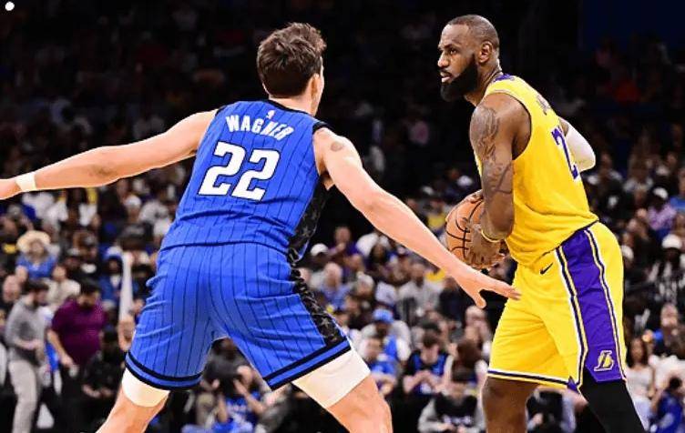 詹姆斯三巨头联手,塔图姆得分突破,雄鹿冲击季后赛!