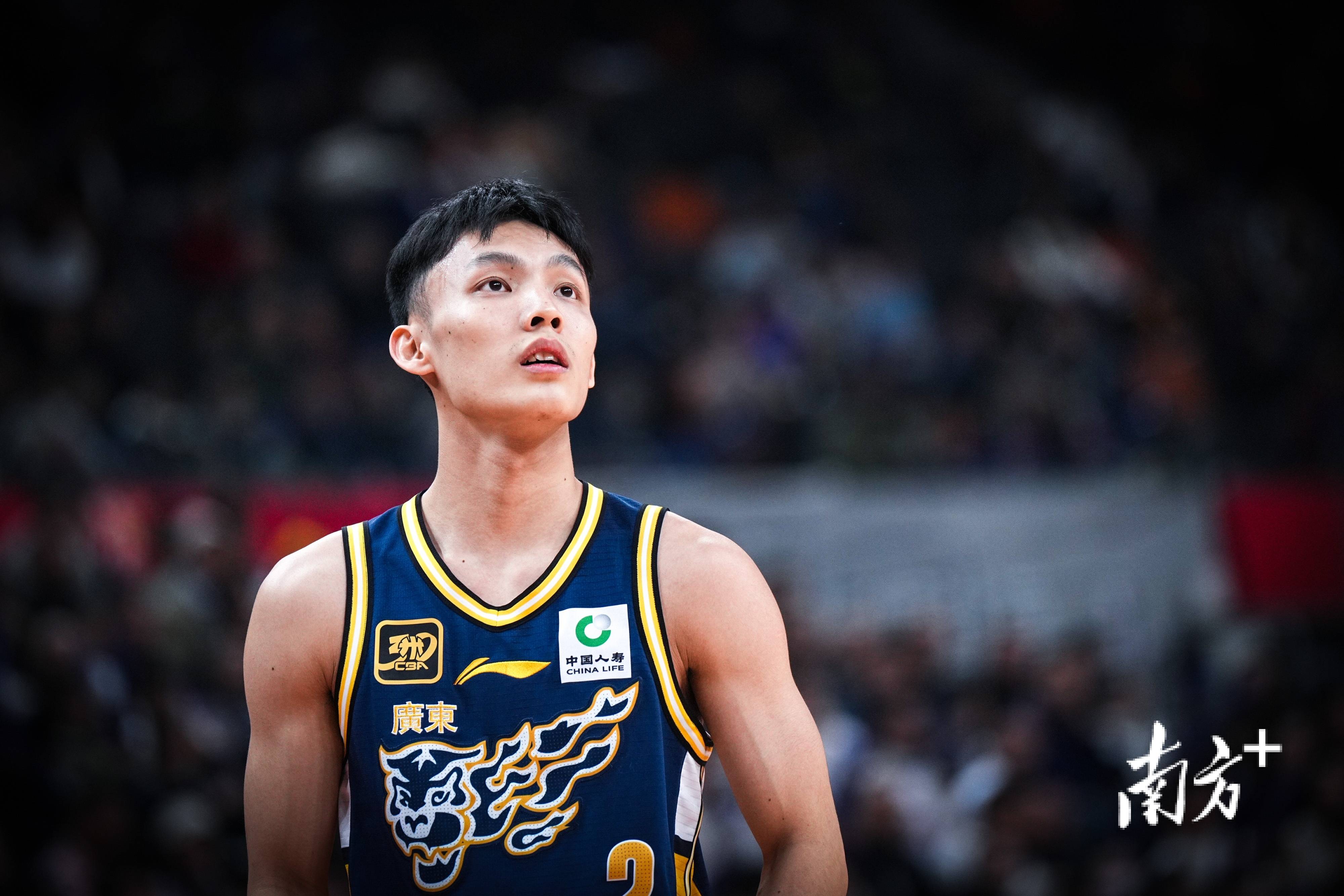 关于CBA常规赛最新形势:广厦男篮高居榜首,上海海港强势追赶,冠军归属成迷的信息